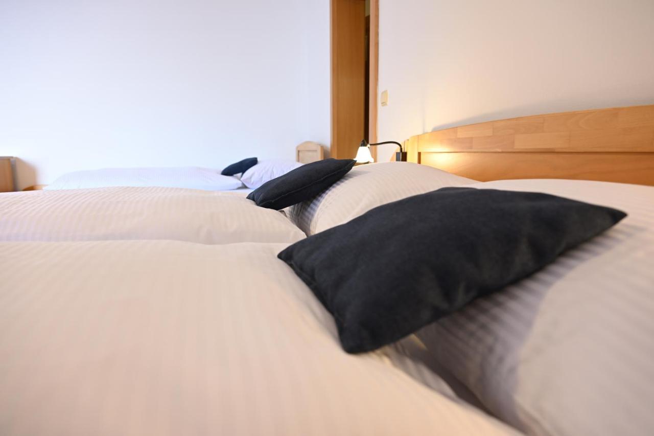 Hotel Euforia Nova Lesna Bagian luar foto