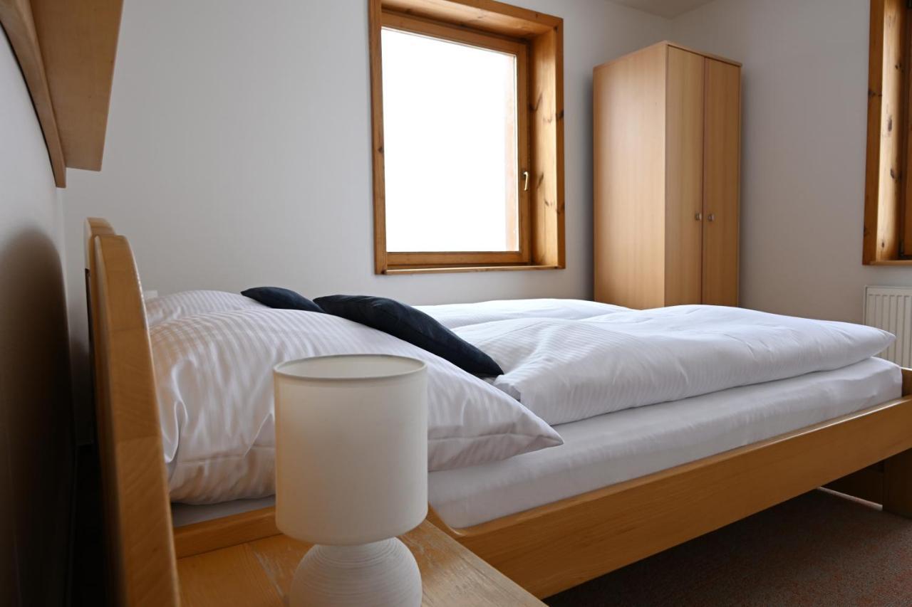 Hotel Euforia Nova Lesna Bagian luar foto