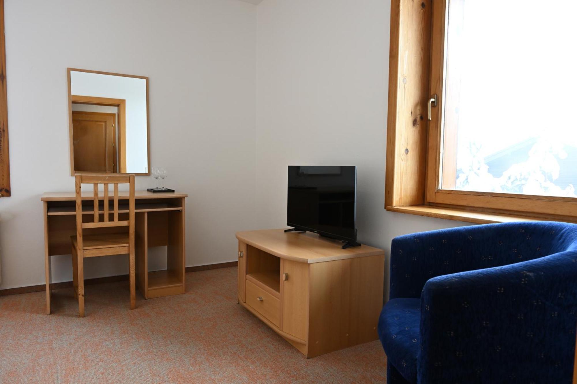 Hotel Euforia Nova Lesna Bagian luar foto