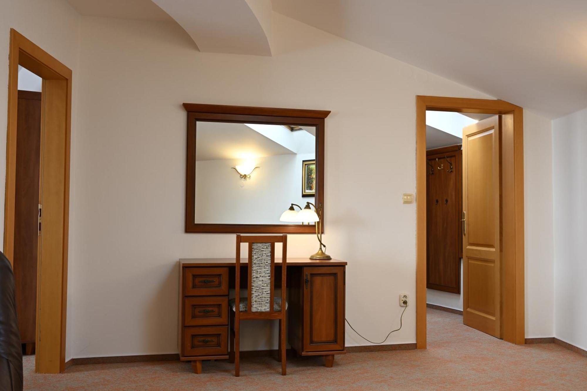 Hotel Euforia Nova Lesna Bagian luar foto