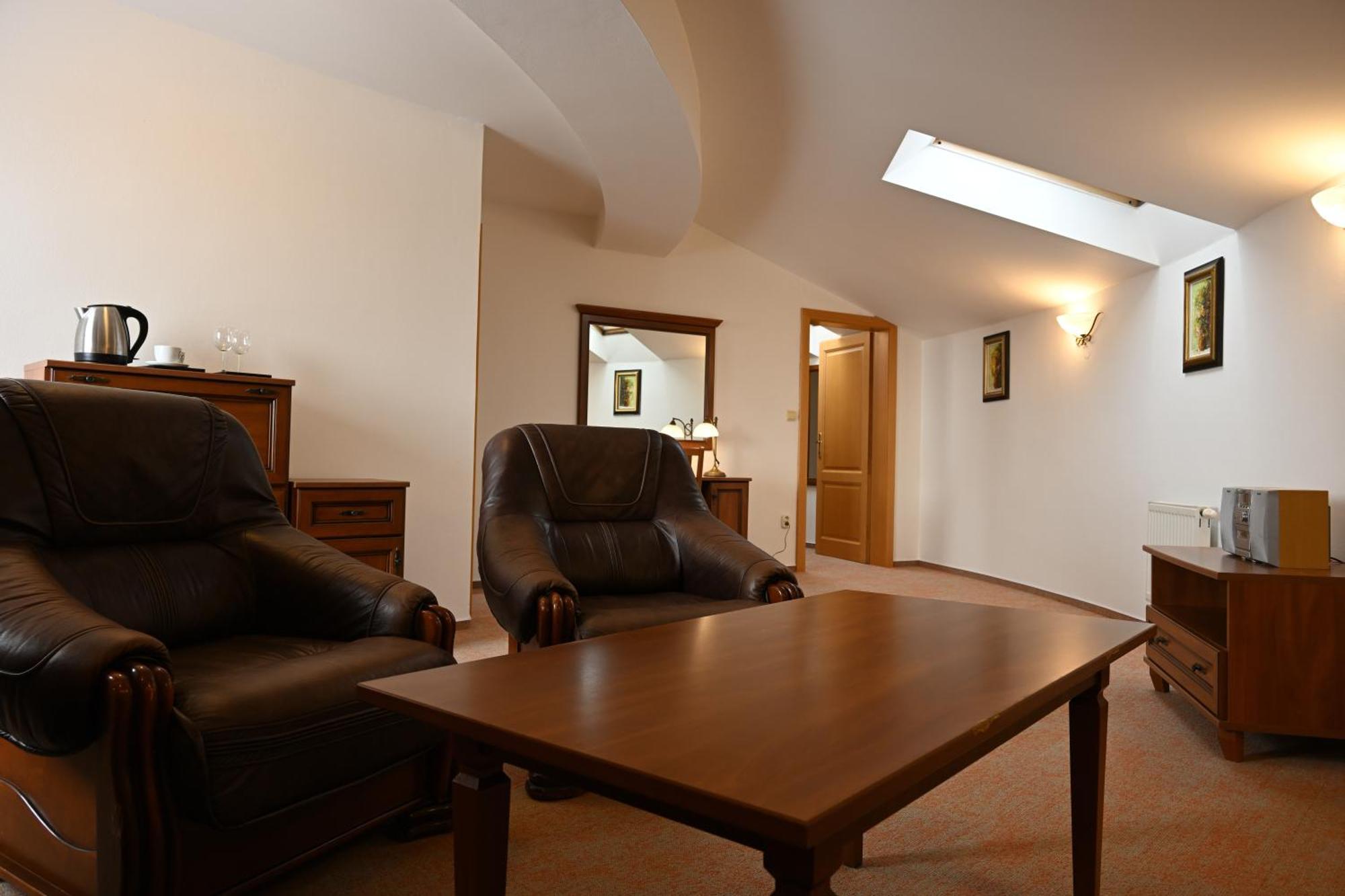 Hotel Euforia Nova Lesna Bagian luar foto