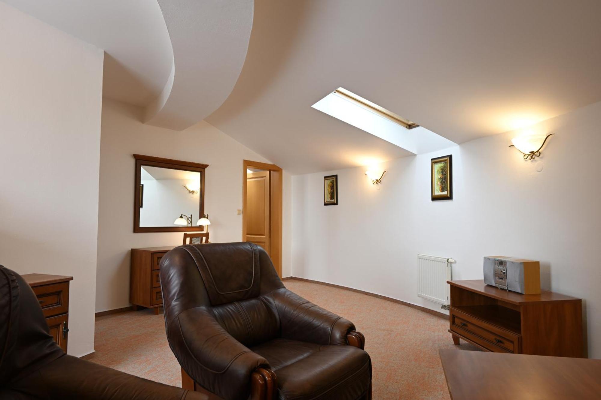 Hotel Euforia Nova Lesna Bagian luar foto